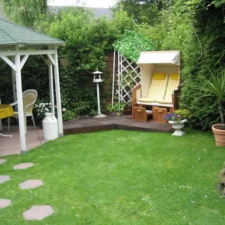 Grosse Mit Balkon Und Garten *